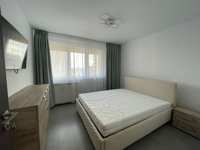 Campia Libertatii, parc IOR, 2 bai, 2 balcoane